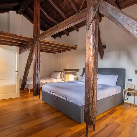 Dimora De' Poeti - 250 Square Meters Attic With Jacuzzi * Bologna