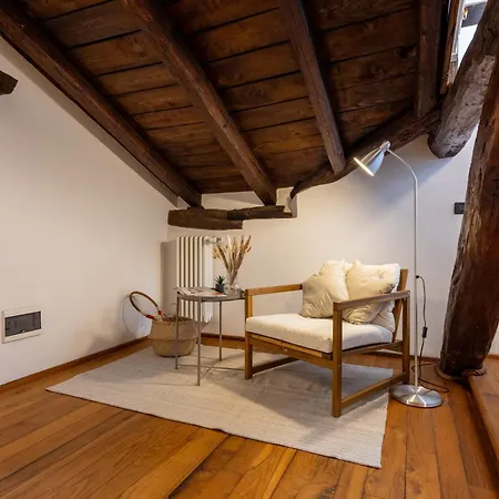 Dimora De' Poeti - 250 Square Meters Attic With Jacuzzi Apartment Bologna