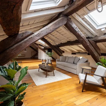 Dimora De' Poeti - 250 Square Meters Attic With Jacuzzi Bologna