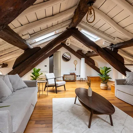 Apartment Dimora De' Poeti - 250 Square Meters Attic With Jacuzzi Bologna