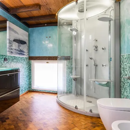 Apartment Dimora De' Poeti - 250 Square Meters Attic With Jacuzzi Bologna