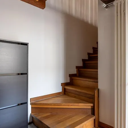 Lägenhet Dimora De' Poeti - 250 Square Meters Attic With Jacuzzi Bologna