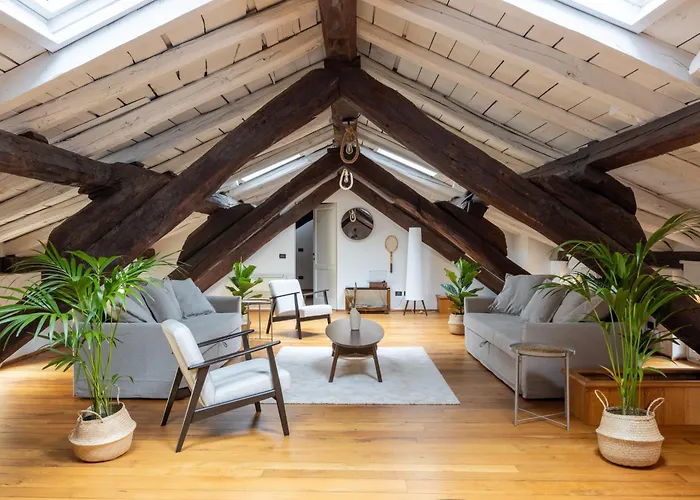 Dimora De' Poeti - 250 Square Meters Attic With Jacuzzi * بولونيا