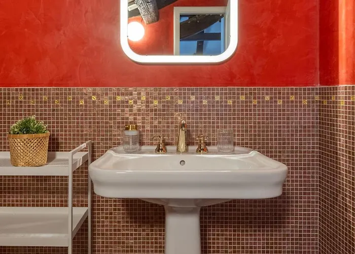 Dimora De' Poeti - 250 Square Meters Attic With Jacuzzi شقة *