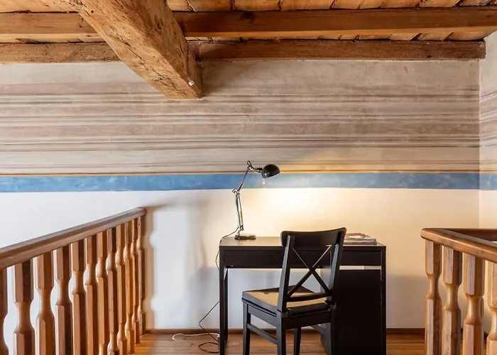 Dimora De' Poeti - 250 Square Meters Attic With Jacuzzi شقة