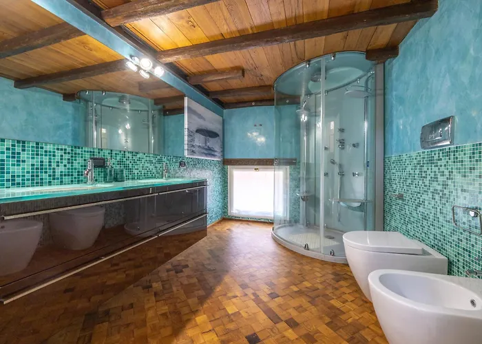 Dimora De' Poeti - 250 Square Meters Attic With Jacuzzi