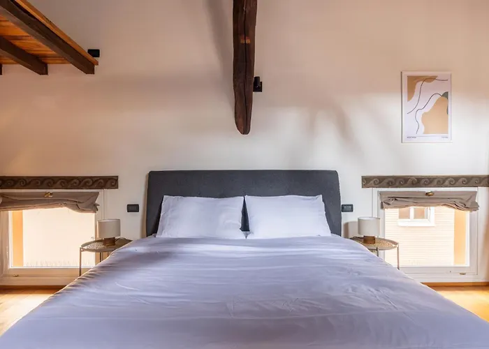 Dimora De' Poeti - 250 Square Meters Attic With Jacuzzi Apartment *