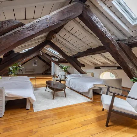Dimora De' Poeti - 250 Square Meters Attic With Jacuzzi Μπολόνια