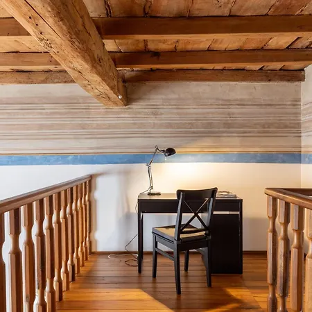 Dimora De' Poeti - 250 Square Meters Attic With Jacuzzi Διαμέρισμα